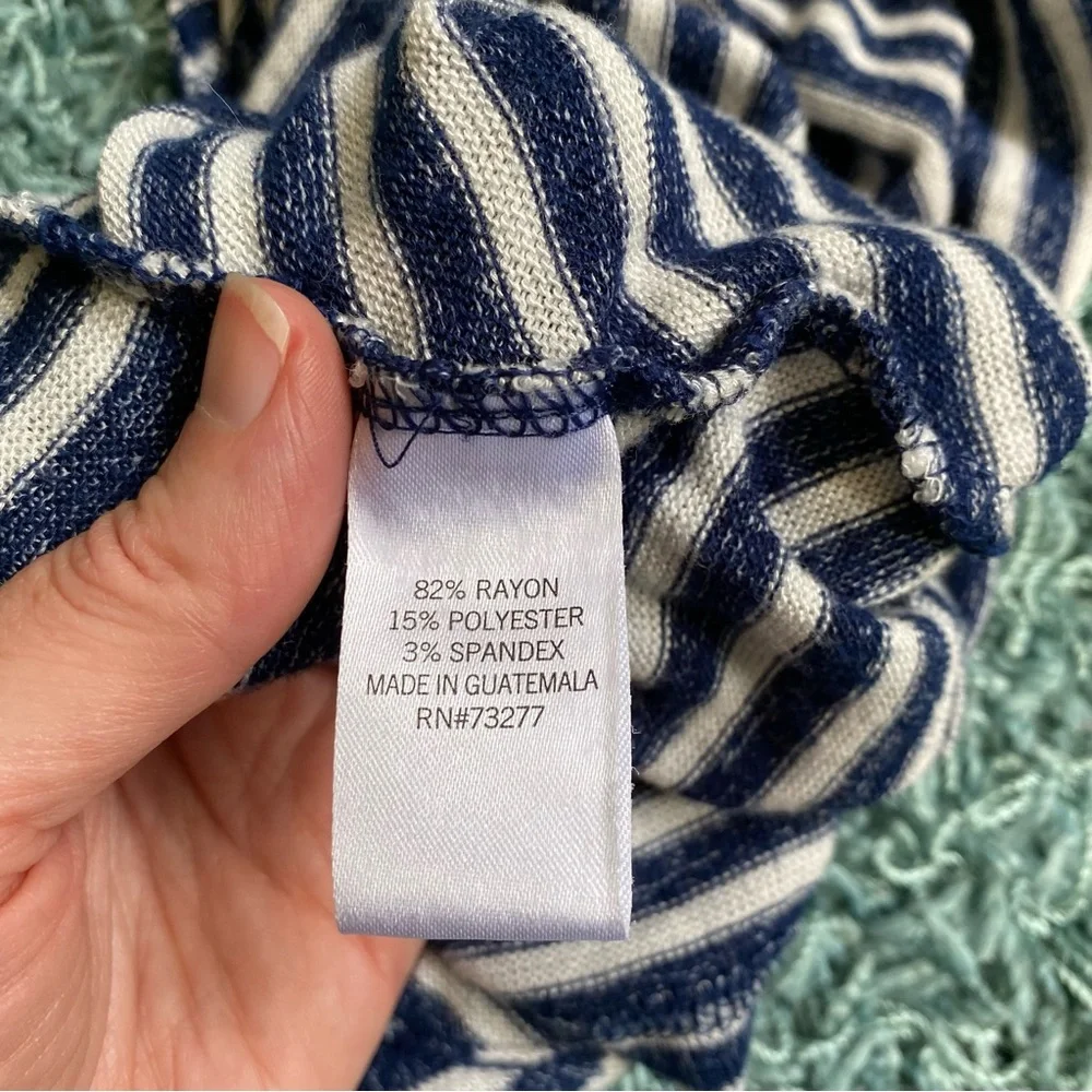 4/$25 SO Knot Front Tank Top Size L - Picture 5 of 6